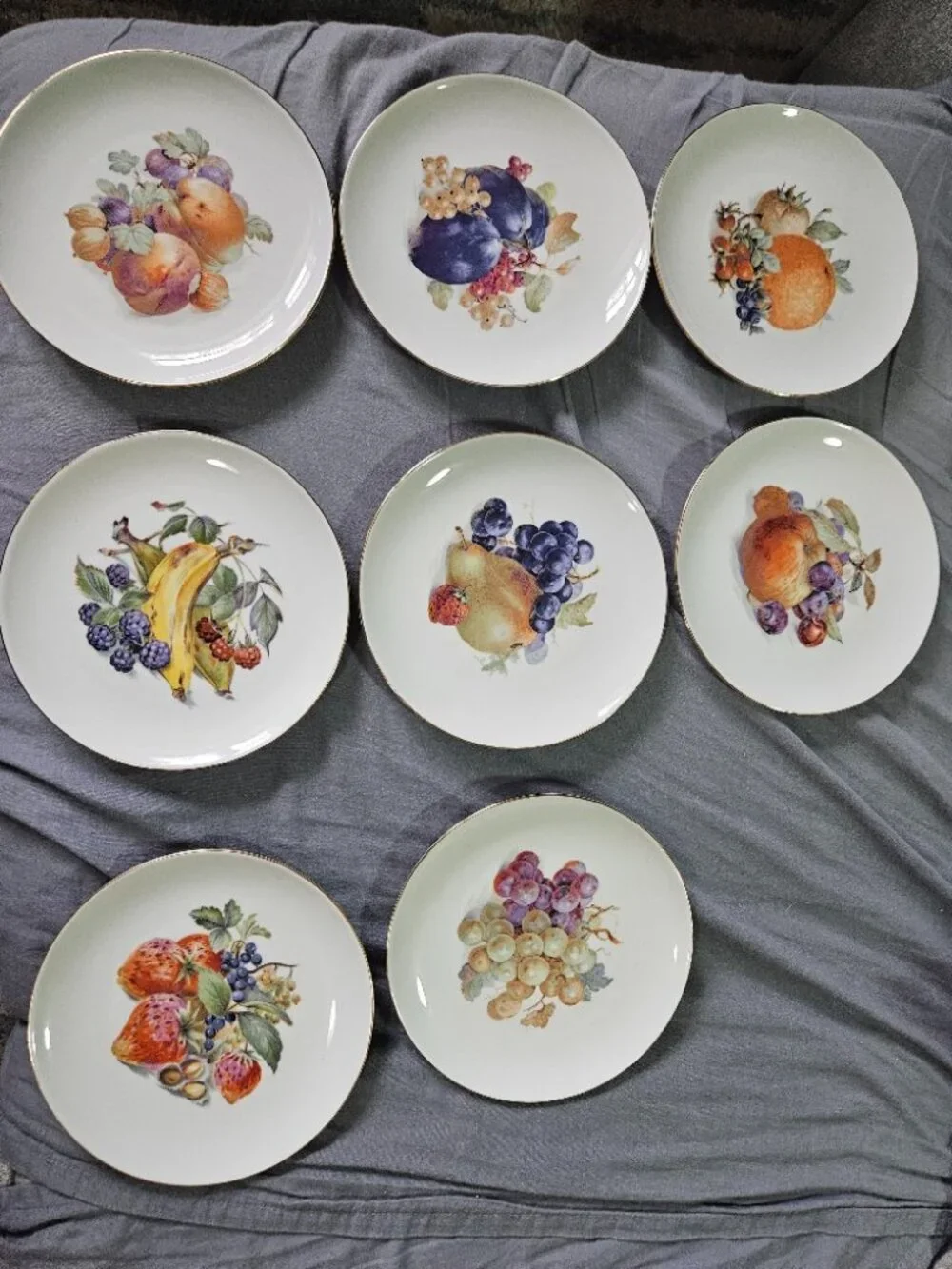 Winterliug (Germany) Set of 8 Fruit Design Plates